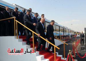 الدكتور مصطفي مدبولي يشهد أحدث ابتكارات النقل الذكي ويعلن بدء تصنيع الأتوبيس البرمائي والقطار الكهربائي السريع محليًا 6 akhbarelsaa.com TXWrW0AE