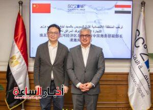 رئيس اقتصادية قناة السويس يبحث مع نائب وزير التجارة الصيني تعزيز الاستثمارات المشتركة في تصنيع السيارات والطاقة النظيفة 9 akhbarelsaa.com rOP3LuKJ