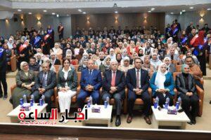 وزير التعليم العالي يتفقد جامعة المنصورة الأهلية ويؤكد.. الجامعات الأهلية ركيزة أساسية لبناء مصر كمركز إقليمي للتعليم 7 akhbarelsaa.com Yd59egus