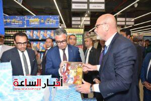 وزير التموين يفتتح لولو هايبر ماركت بالتجمع الخامس باستثمارات 500 مليون جنيه ويوفر 1000 فرصة عمل 7 akhbarelsaa.com LfZfAXSO
