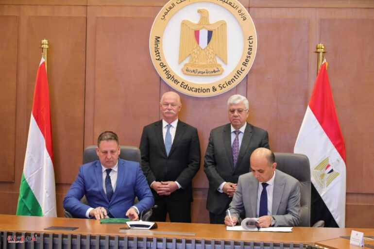 الرئيسية 15