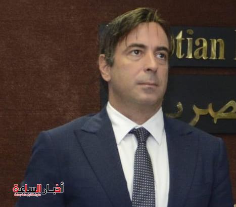 مصطفى دينيزر رئيس الجانب التركي