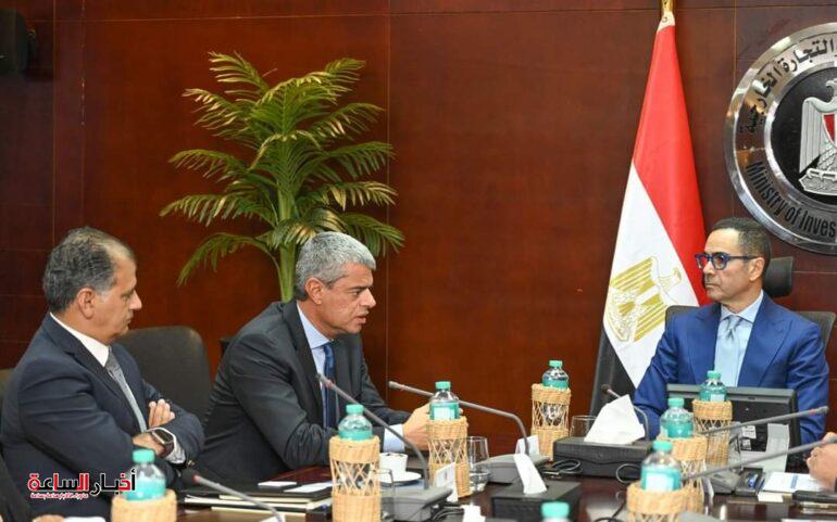 رئيس اقتصادية قناة السويس يلتقي وفد اقتصادي رفيع المستوى من هونج كونج لبحث سبل التعاون في القطاعات المستهدفة 1 akhbarelsaa.com FBsdXPQK