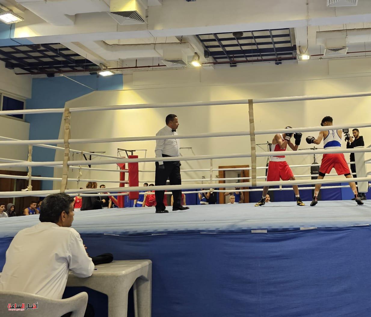 رئيس الاتحاد الدولي للملاكمة بوريس فورست يشاهد 6 مباريات بالمركز الأوليمبي 2 akhbarelsaa.com 0GOcFPfR