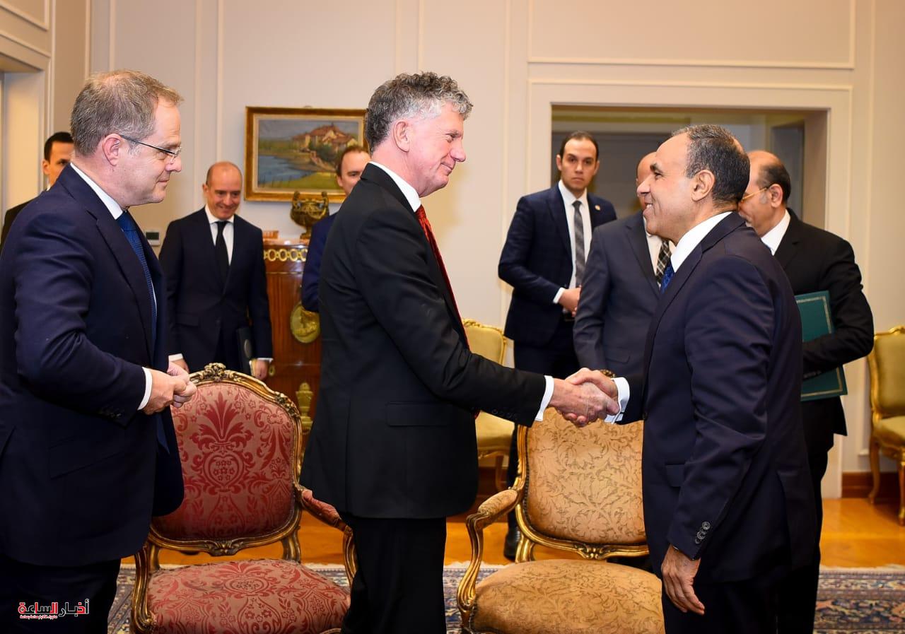 akhbarelsaa.com ZBLAik3M