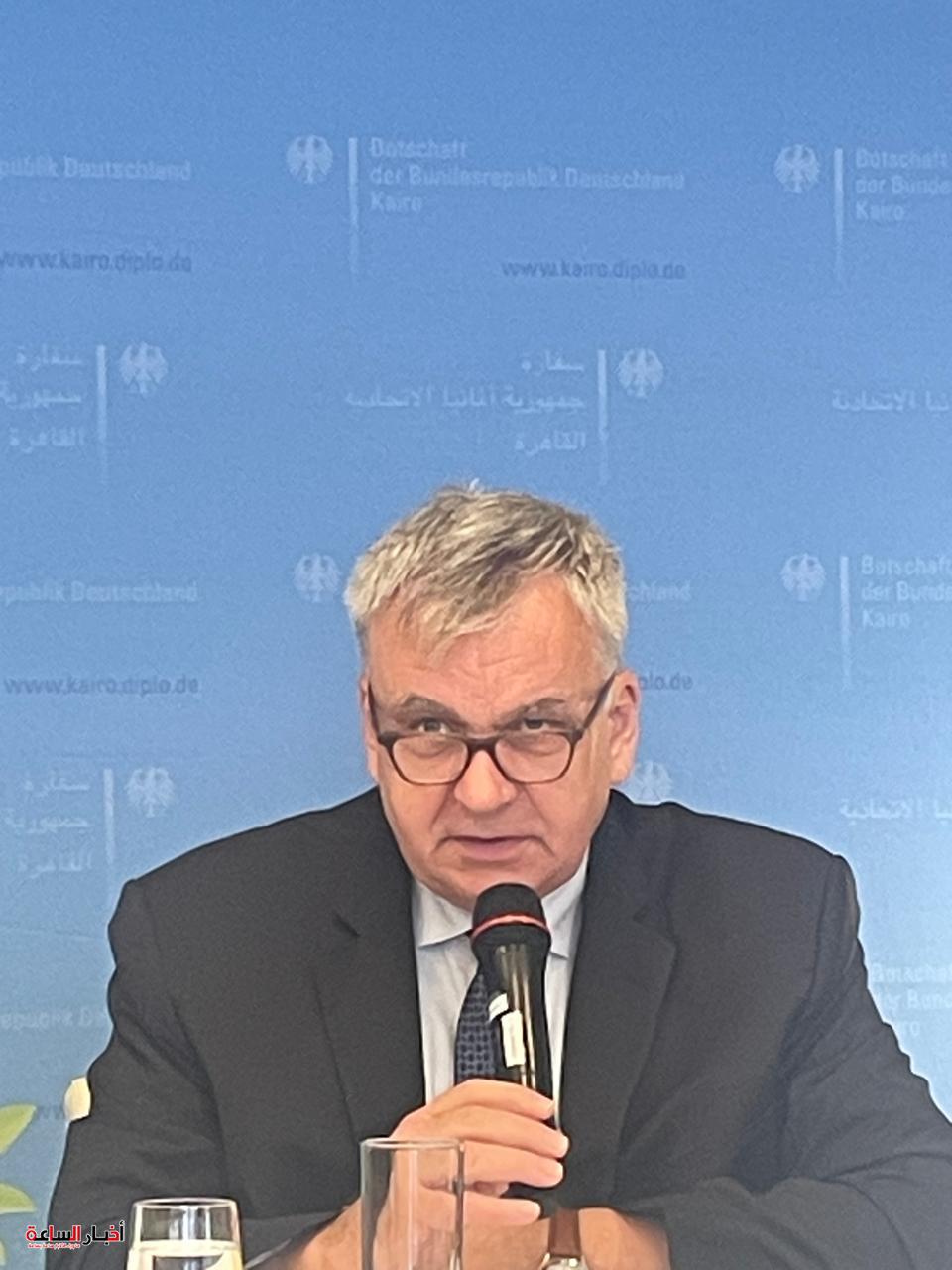 akhbarelsaa.com a64BIGAv