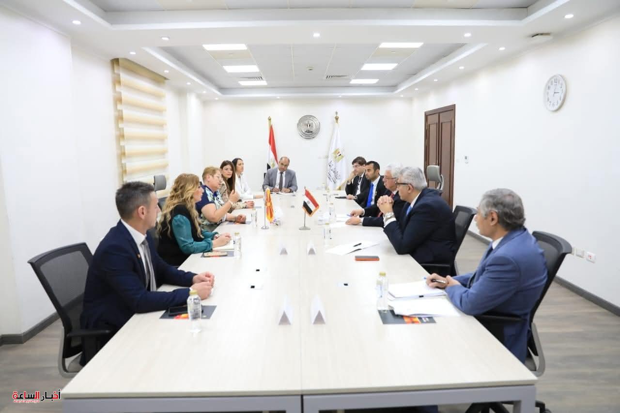 akhbarelsaa.com D8PowcwU