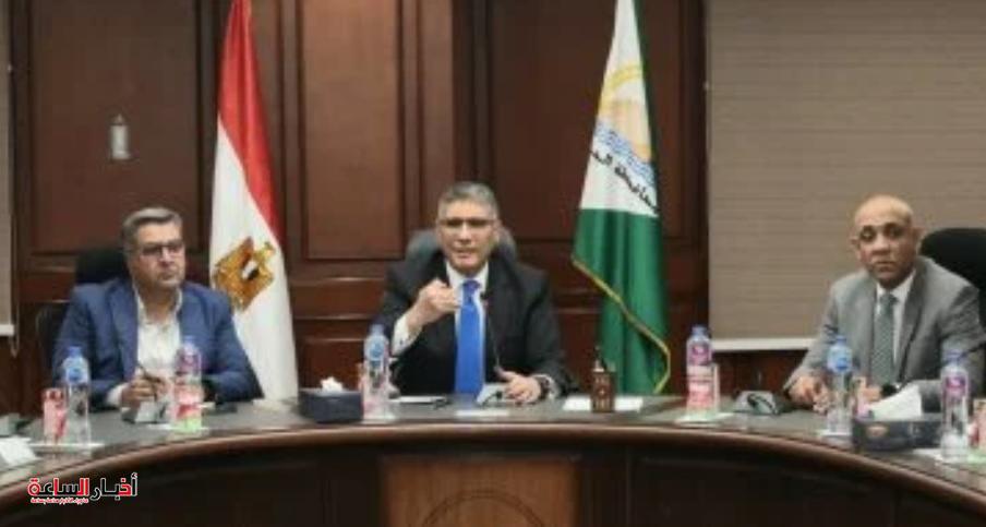 محافظ الجيزة يعلن حزمة قرارات لتطوير المرافق وضبط الشارع وإعادة تنظيم الباعة الجائلين