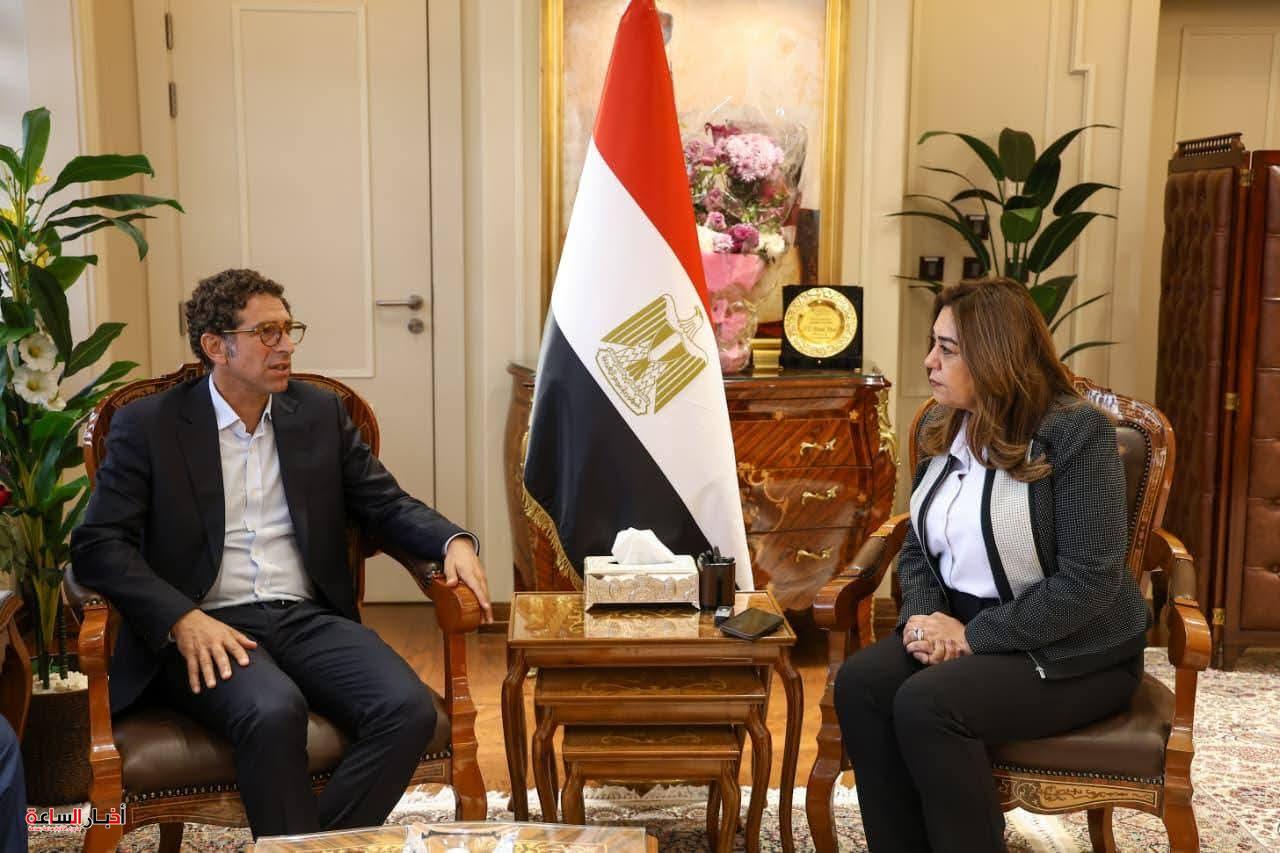 وزيرة التنمية المحلية والبيئة تشهد توقيع بروتوكول لتحويل الأراضي غير المستغلة إلى مساحات عامة آمنة للأطفال والشباب وكبار السن