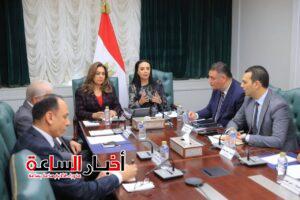 تنفيذاً لتوجيهات رئاسية.. الحكومة تبحث إطلاق مهرجان عالمي للحرف التراثية بالمحافظات 7 akhbarelsaa.com B7hN0p3D