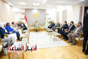 الزراعة توزع 2000 كرتونة مواد غذائية على الأسر الأولى بالرعاية بمطروح استعدادًا لشهر رمضان 6 akhbarelsaa.com JbWANizO