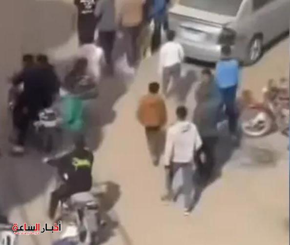 ضبط 9 متهمين بالتعدي على شاب وإجباره على ارتداء ملابس نسائية وتصويره في القليوبية