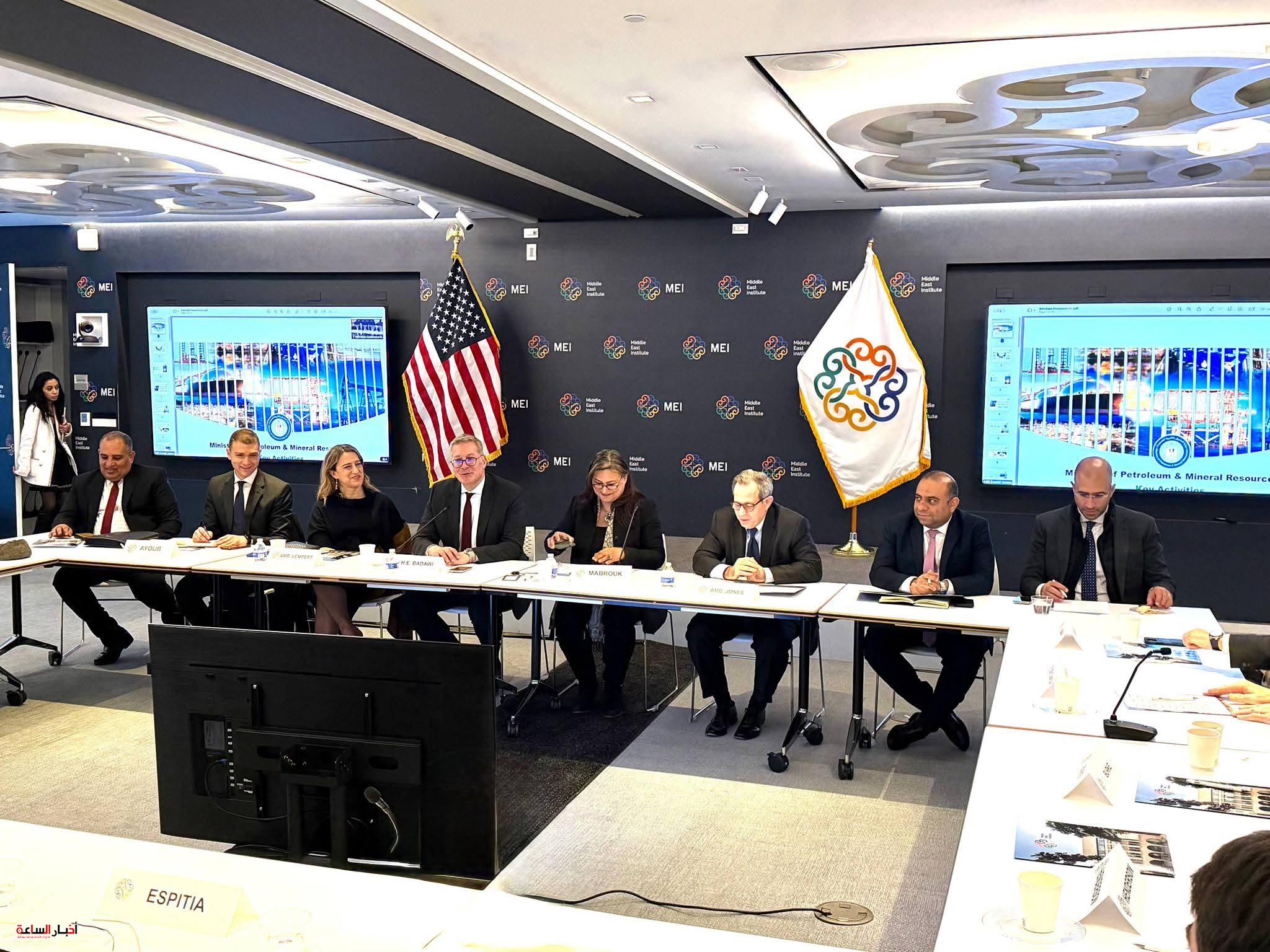 وزير البترول يستعرض في واشنطن دور مصر كمركز إقليمي لتداول وتجارة الطاقة