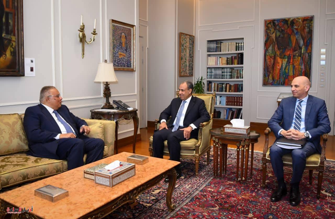 وزير الخارجية يبحث مع رئيس المجلس القومي لحقوق الإنسان تعزيز التعاون واستكمال تنفيذ الاستراتيجية الوطنية