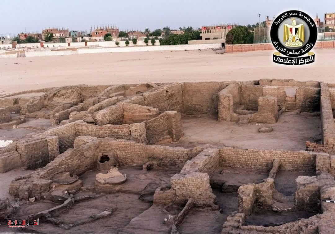 اكتشاف مدينة سكنية من القرن الثامن عشر وجبانة بيزنطية أسفلها في موقع شيخ العرب همام بقنا