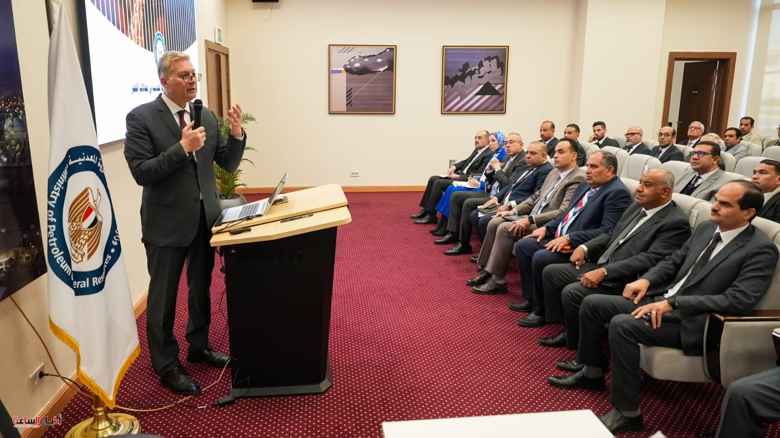وزير البترول: مشروع ربط "أفروديت" يعزز مركز مصر الإقليمي وخطة جديدة لزيادة إنتاج النفط والغاز 6 akhbarelsaa.com IYRaoZzq