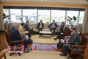 وزير الزراعة يبحث مع الصندوق الدولي للتنمية الزراعية دعم صغار المزارعين وتعزيز مشروعات التكيف المناخي 3 akhbarelsaa.com KjQFKl3p