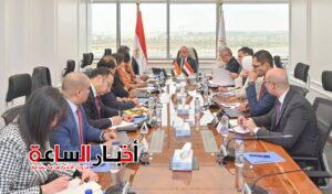 وزير الاستثمار يبحث مع سفير الهند تعزيز الشراكة الاقتصادية وزيادة التبادل التجاري بين القاهرة ونيودلهي 3 akhbarelsaa.com RT6Z2THC