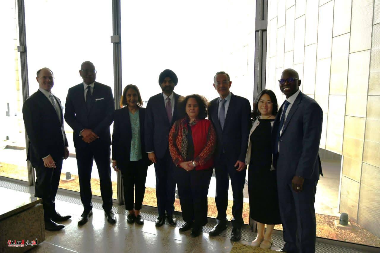 رئيس مجموعة البنك الدولي يزور المتحف المصري الكبير ويشيد بعظمة الحضارة المصرية