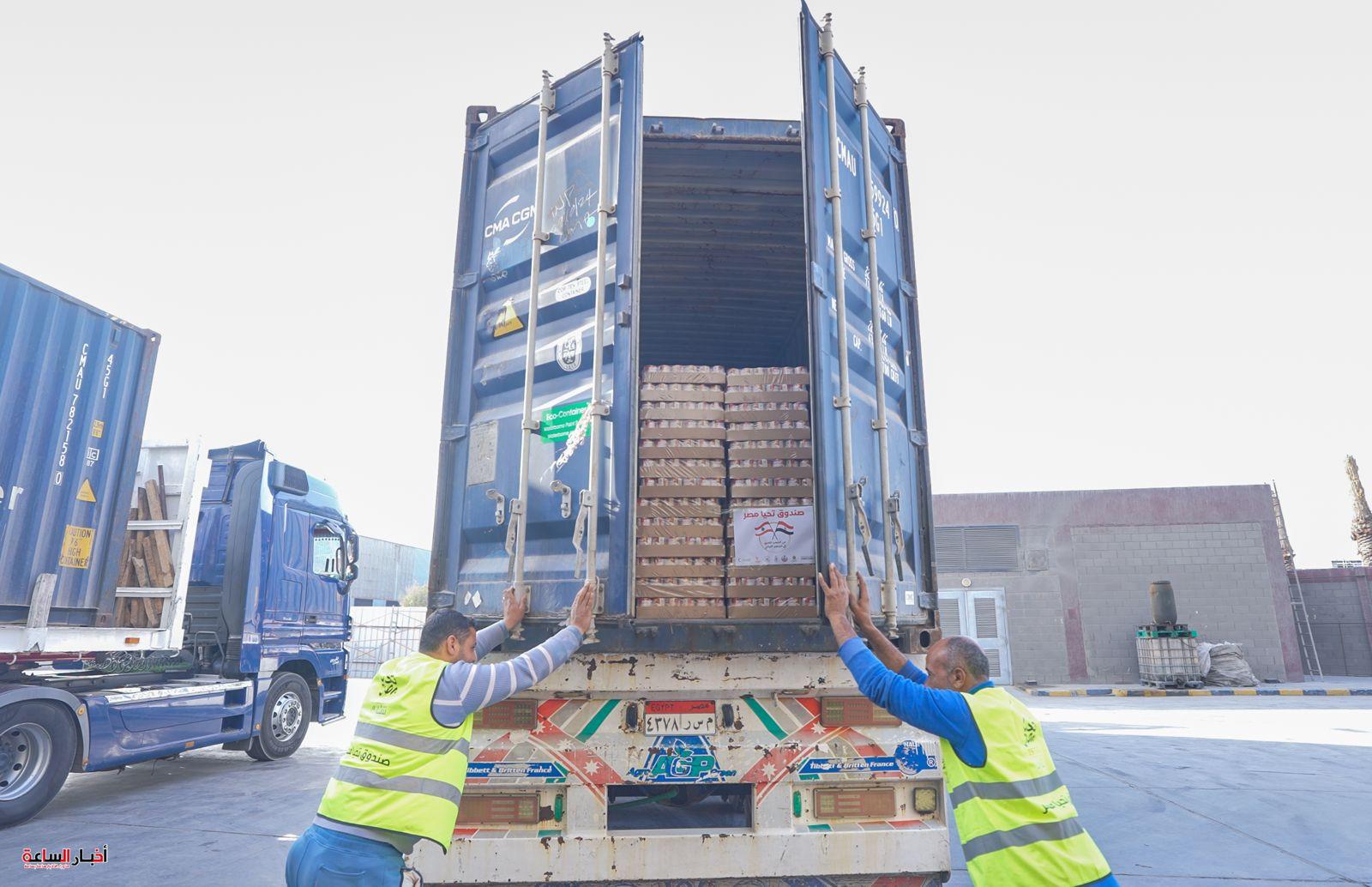 مساعدات إغاثية إلى لبنان
