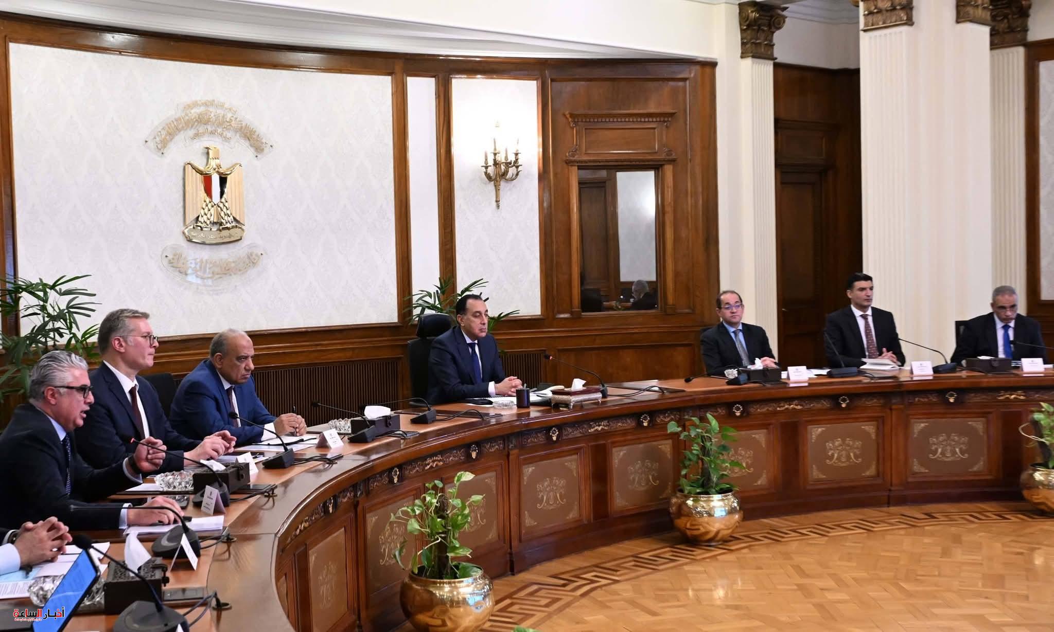 دكتور مصطفى مدبولي يتابع تطورات المشروعات بالمنطقة الاقتصادية لقناة السويس واستثمارات تتجاوز 33 مليار دولار