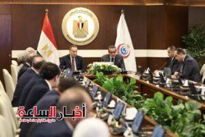 الصحة والتعليم العالي تبحثان ضم المستشفيات الجامعية للتأمين الصحي الشامل لتعزيز التكامل وجودة الرعاية 5 akhbarelsaa.com lpXSbyd3