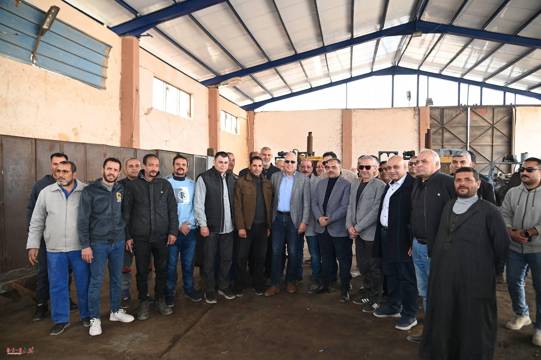 وزير الري يتفقد المنظومة المائية بالشرقية ويوجه بسرعة استكمال تطهيرات الترع وتطوير مركز طوارئ الزقازيق