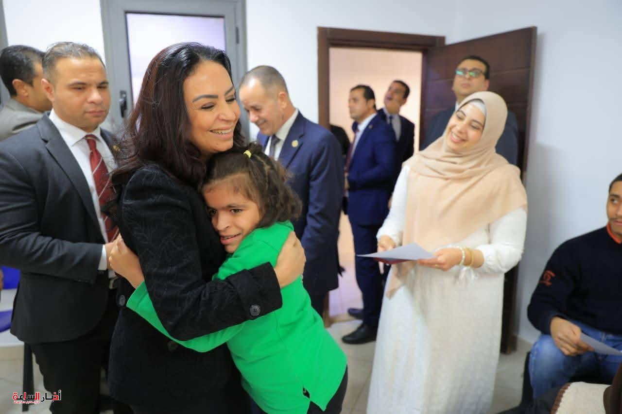 وزيرة التضامن تتفقد أنشطة هوب أكاديمي لذوي الإعاقة ومبادرة مطبخ الملائكة بمدينة الشروق