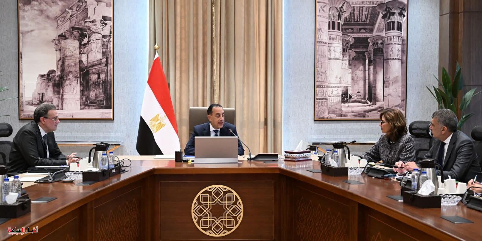 دكتور مصطفي مدبولي يستعرض منظومة جديدة لتأهيل واختيار القيادات بالجهاز الإداري للدولة وفق معايير الجدارة