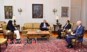 وزير الخارجية يبحث مع رئيس المجلس القومي لحقوق الإنسان تعزيز التعاون واستكمال تنفيذ الاستراتيجية الوطنية 3 akhbarelsaa.com ywmI6VSk