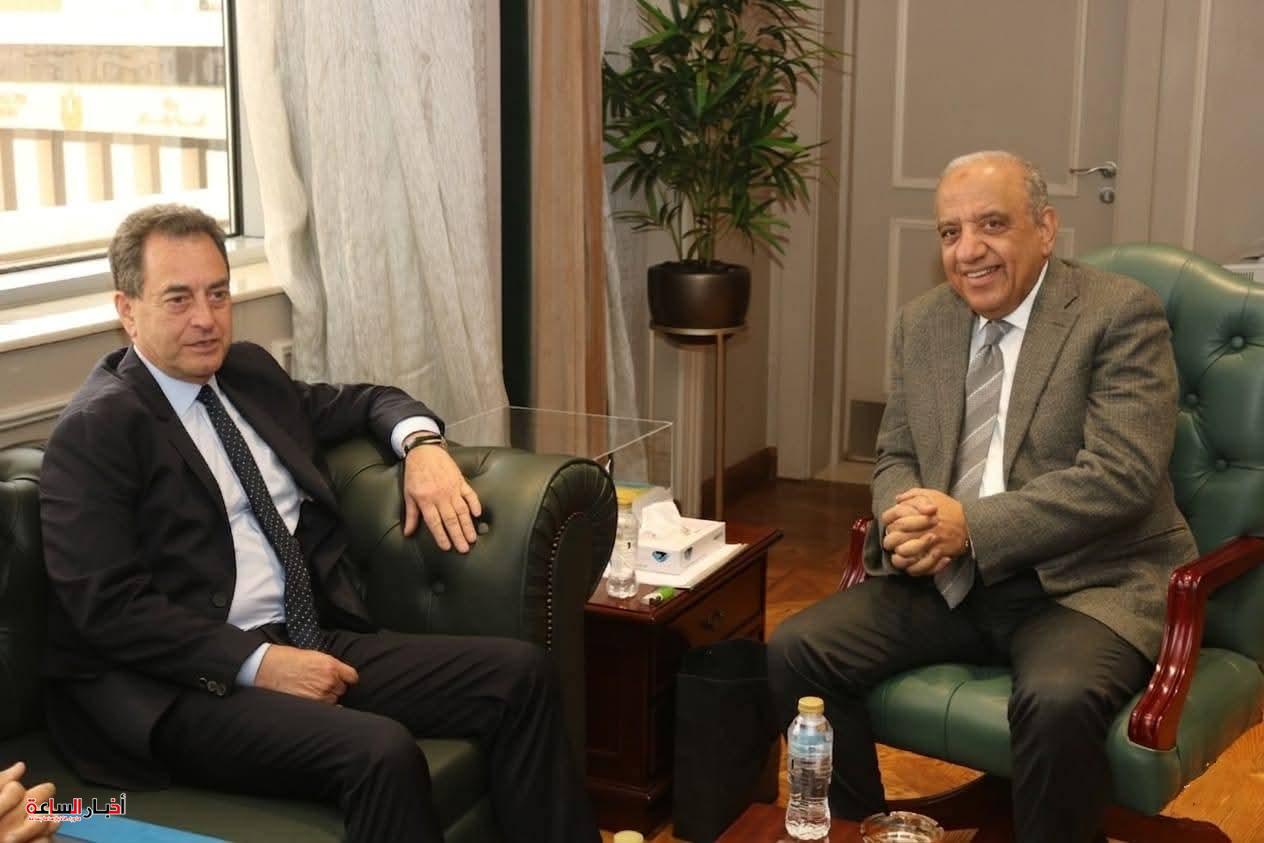 akhbarelsaa.com 8Y1CXNpS