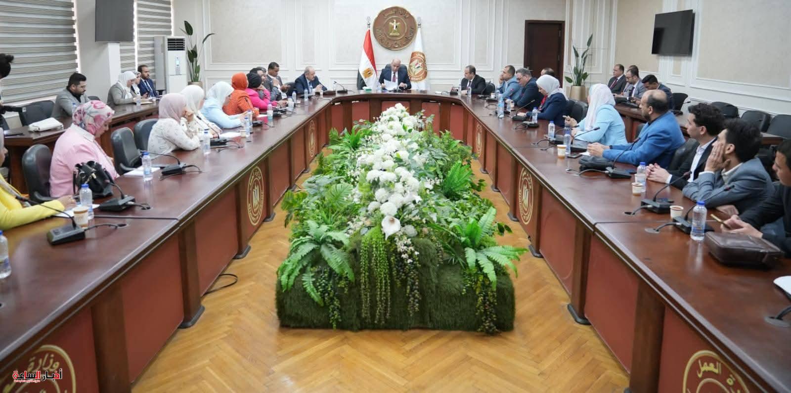 وزير العمل.. الإعلام شريك رئيسي لدعم التشغيل والتنمية 4 akhbarelsaa.com GT40dLWX