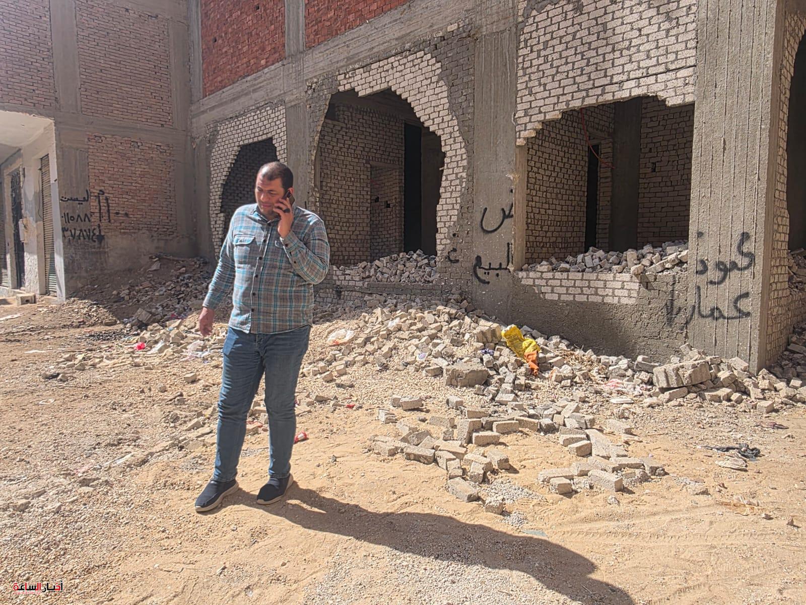 رئيس مركز ومدينة أوسيم أثناء عمليات الإزالة 