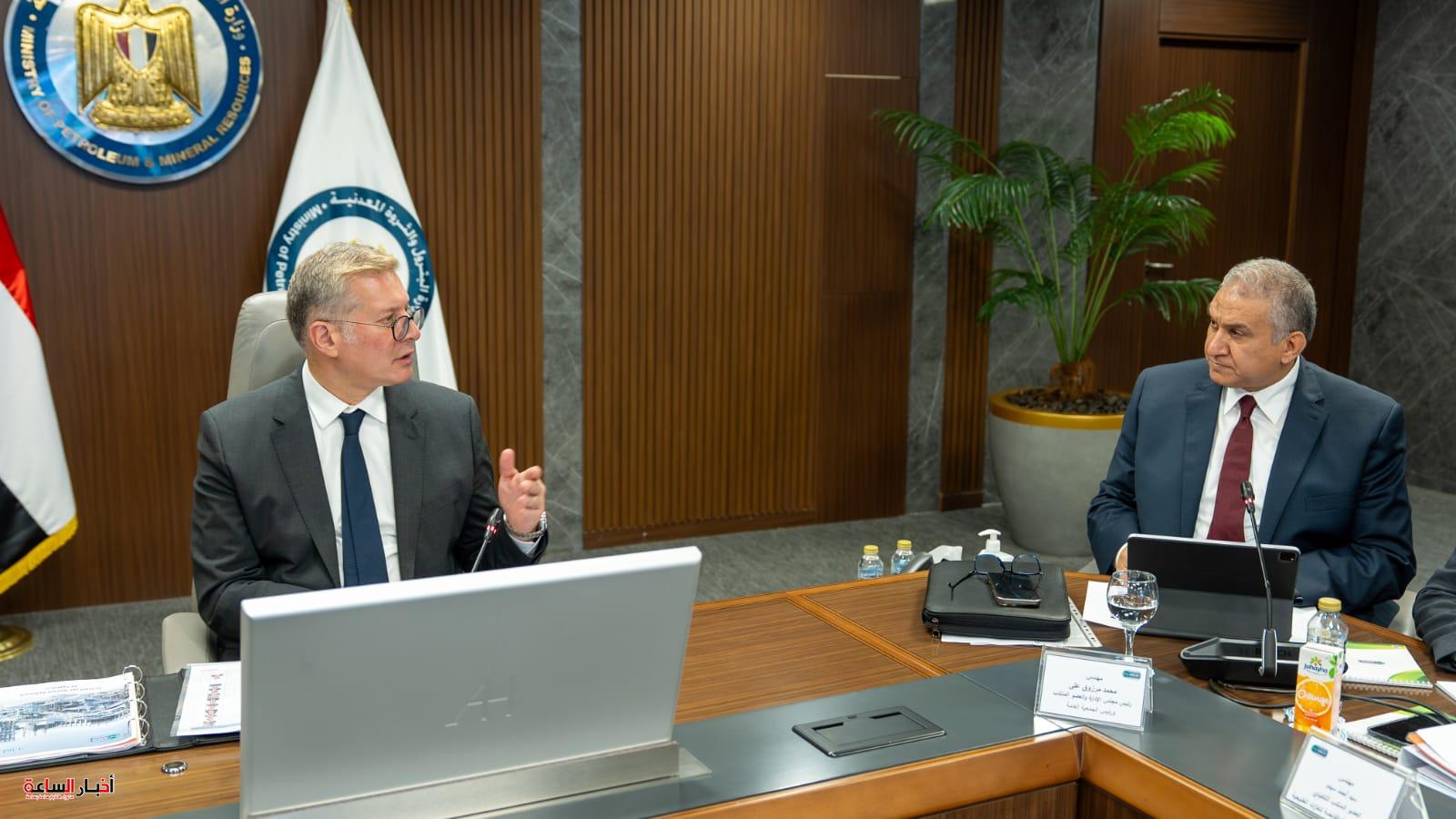 وزير البترول يعتمد نتائج "جاسكو" 2025 12 akhbarelsaa.com KeT1Ahqm