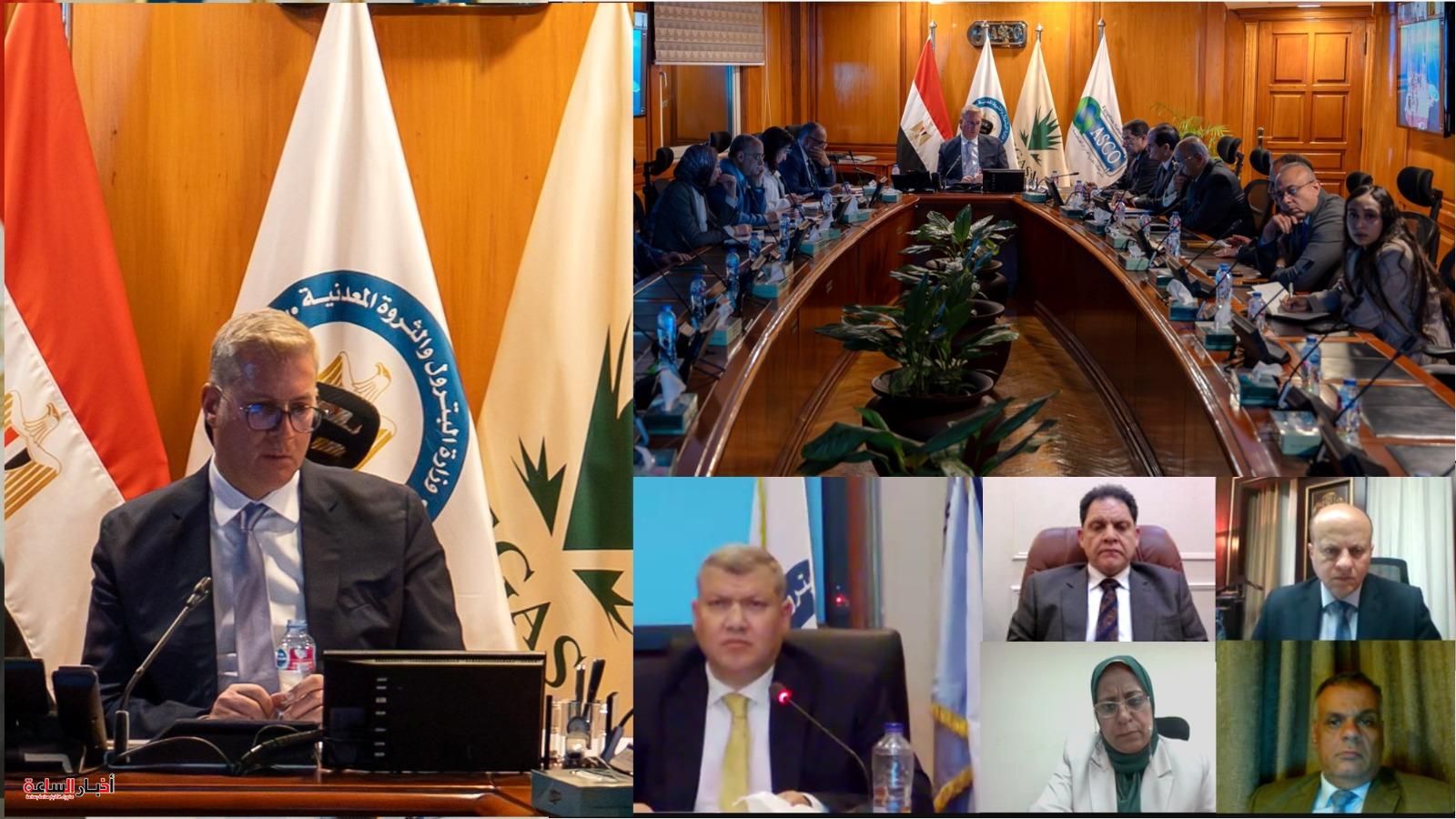 خلال أعمال الجمعيتين العامتين لهما: وزير البترول: نمو الإنتاج 15% وأرباح "إيبروم" تقفز 44% يؤكدان نجاح استراتيجية التوسع والتدريب 8 akhbarelsaa.com MvuHVjk0