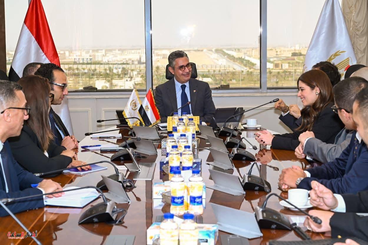 وزير التموين يبحث مع مايكروسوفت توظيف الذكاء الاصطناعي لتعزيز التحول الرقمي وتطوير منظومة الدعم