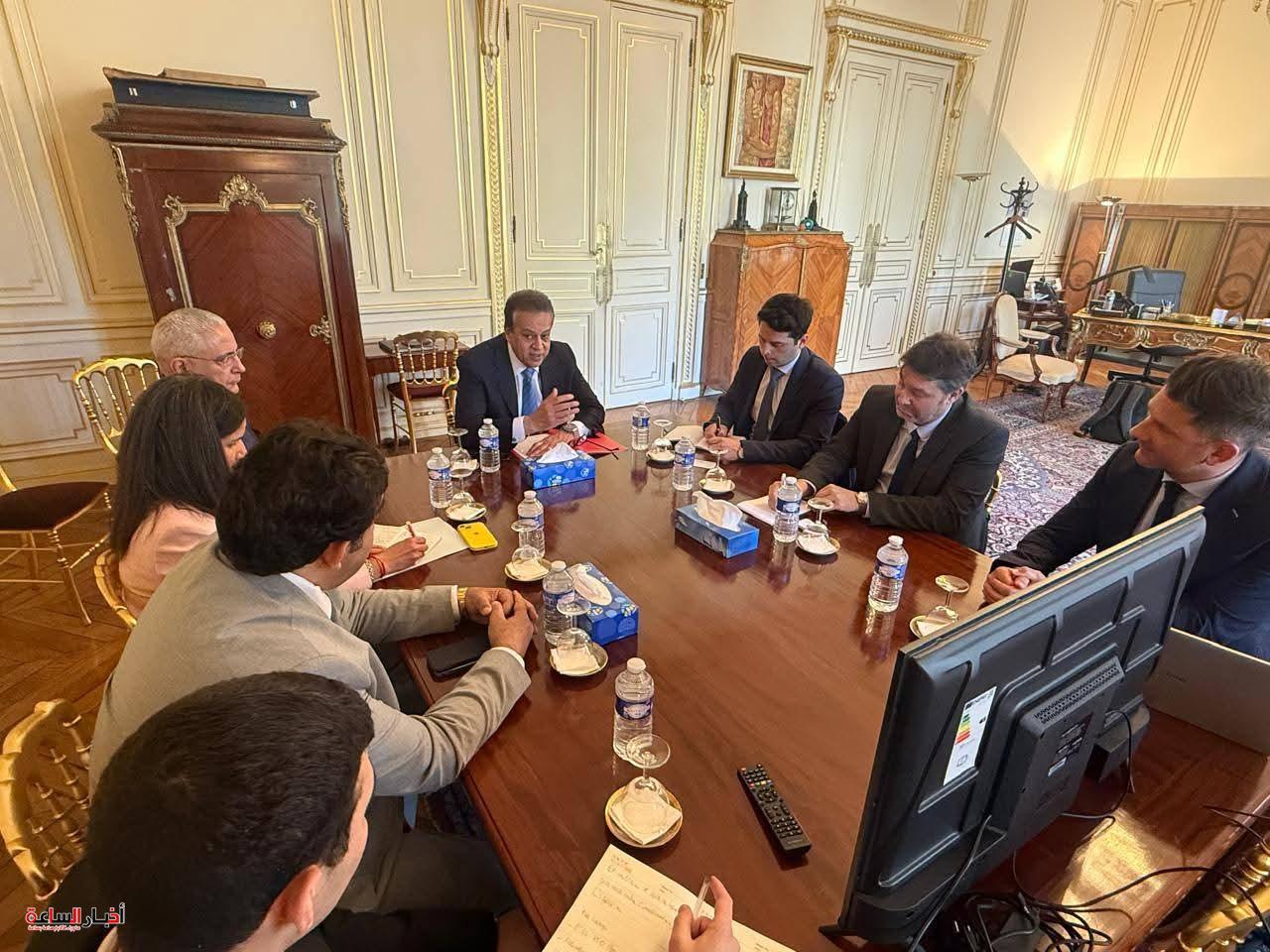 وزير الصحة يبحث مع إيرباص إنشاء منظومة إسعاف طائر متكاملة في مصر