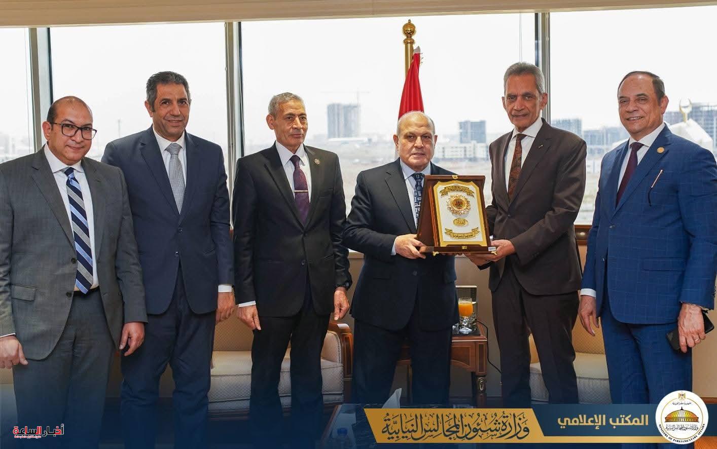 تعزيز التعاون المؤسسي بين وزارة شئون المجالس النيابية وهيئة النيابة الإدارية لترسيخ النزاهة والشفافية