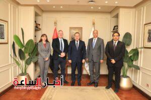 التعليم العالي تبحث إنشاء فرع لجامعة إيست لندن في مصر وتعزيز التعاون الأكاديمي 3 akhbarelsaa.com nhf8F1im