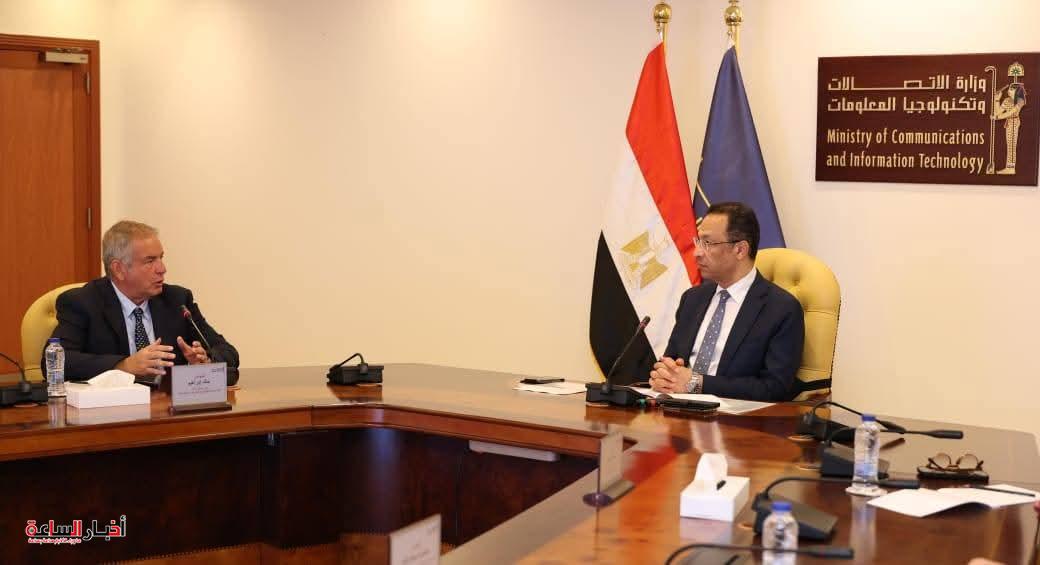 وزير الاتصالات يبحث مع غرفة صناعة تكنولوجيا المعلومات دعم الشركات الناشئة وتنمية المهارات الرقمية