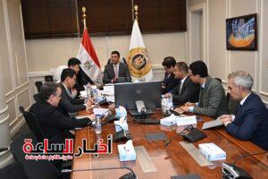 وزير الصناعة يبحث خطط سامسونج التوسعية ويؤكد أهمية زيادة المكون المحلي وتعميق التصنيع في مصر 3 akhbarelsaa.com 4TeGAFwA