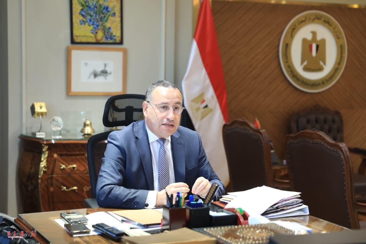 وزير التعليم العالي.. مركز تميز لأشباه الموصلات بالجامعة المصرية اليابانية لتعزيز الابتكار والصناعة التكنولوجية