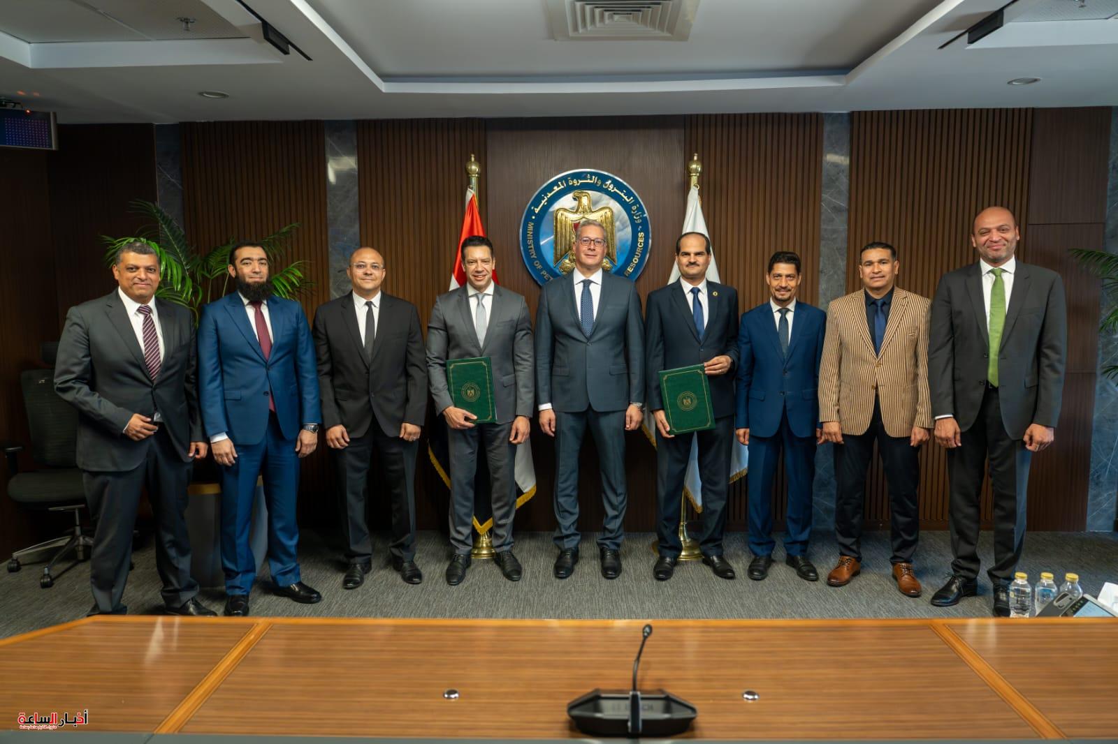 وزير البترول: استثمارات جديدة في دسوق وبورفؤاد لدفع أنشطة الاستكشاف وتنمية احتياطيات الغاز 9 akhbarelsaa.com QE3wCpuP