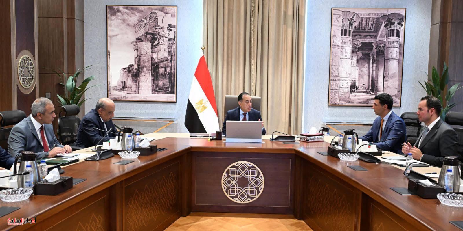 دكتور مصطفي مدبولي يوجه بسرعة اعتماد مبادرة الطاقة الشمسية للمنازل والمصانع