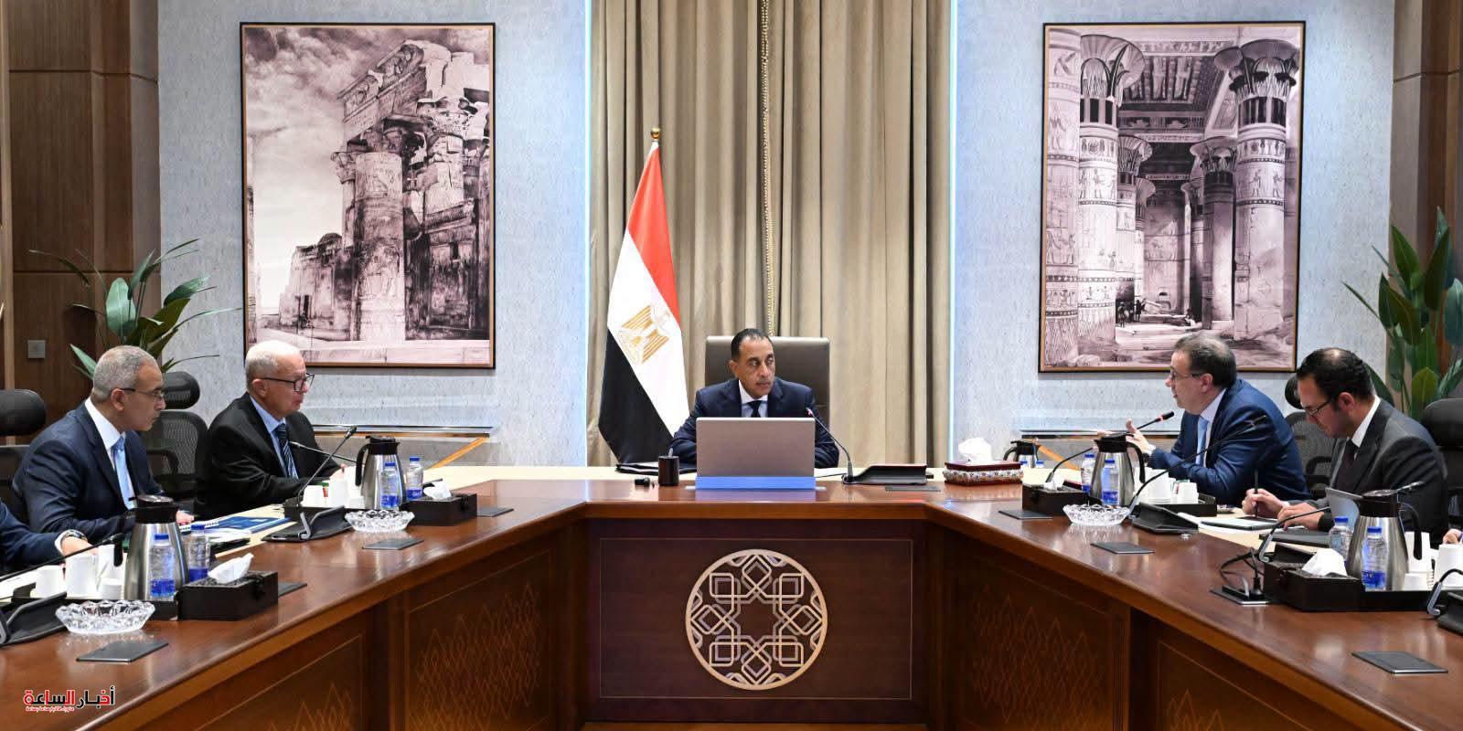 دكتور مصطفي مدبولي يتابع إعادة هيكلة وحدات الجهاز الإداري للدولة لتعزيز الكفاءة وتحسين الخدمات الحكومية