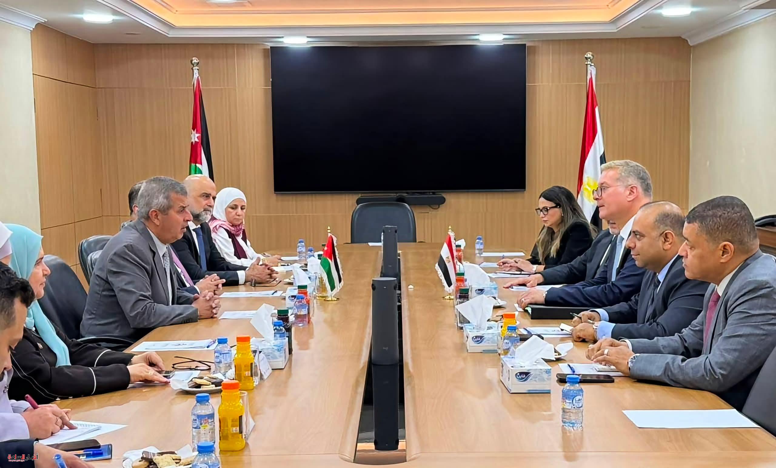 وزير البترول يبحث في عمّان تعزيز الشراكة المصرية الأردنية في الطاقة والتعدين ومشروعات جديدة لتوصيل الغاز