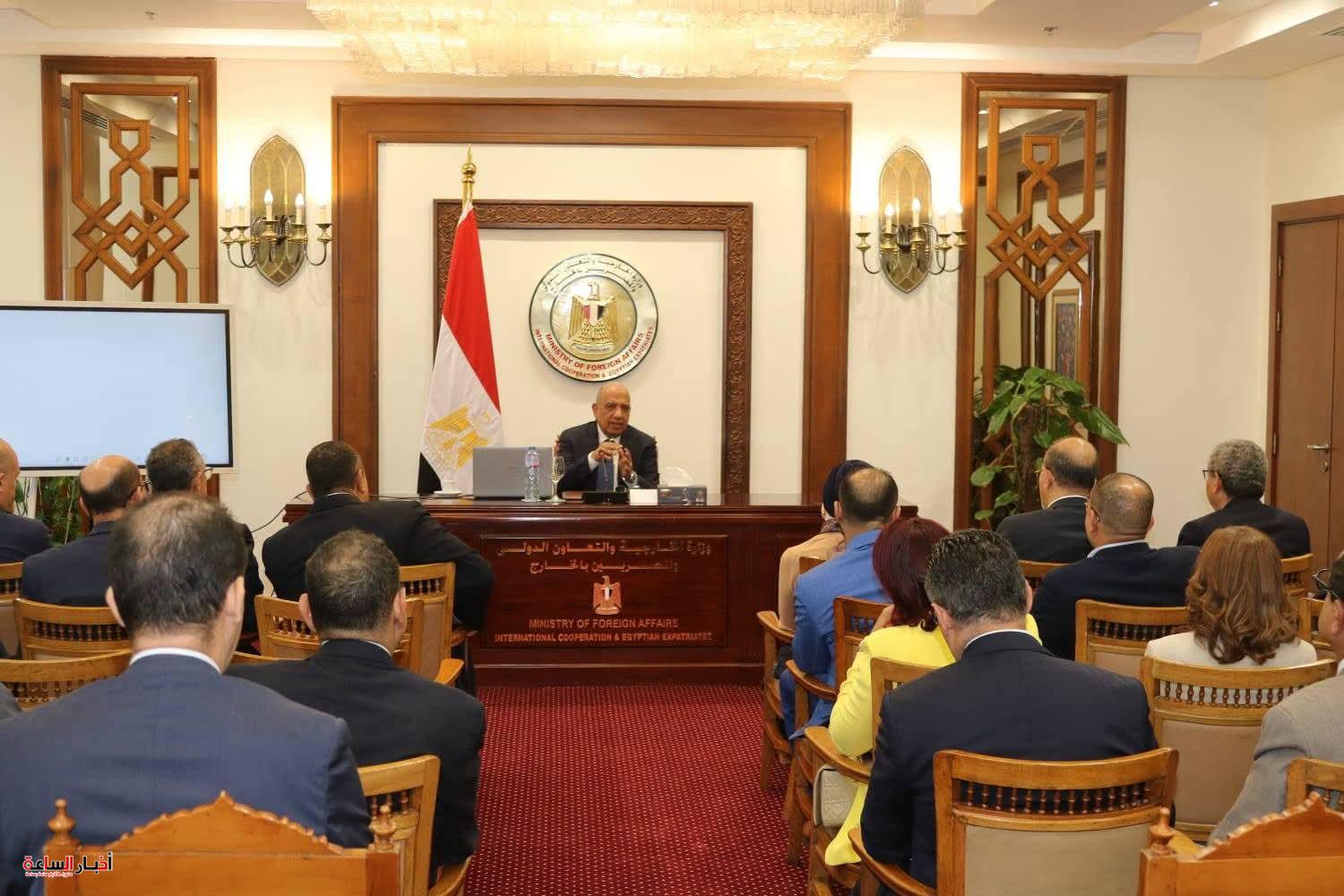وزير الكهرباء يطرح فرصًا استثمارية جديدة ويؤكد: مصر تتجه لتصبح مركزًا إقليميًا للطاقة النظيفة