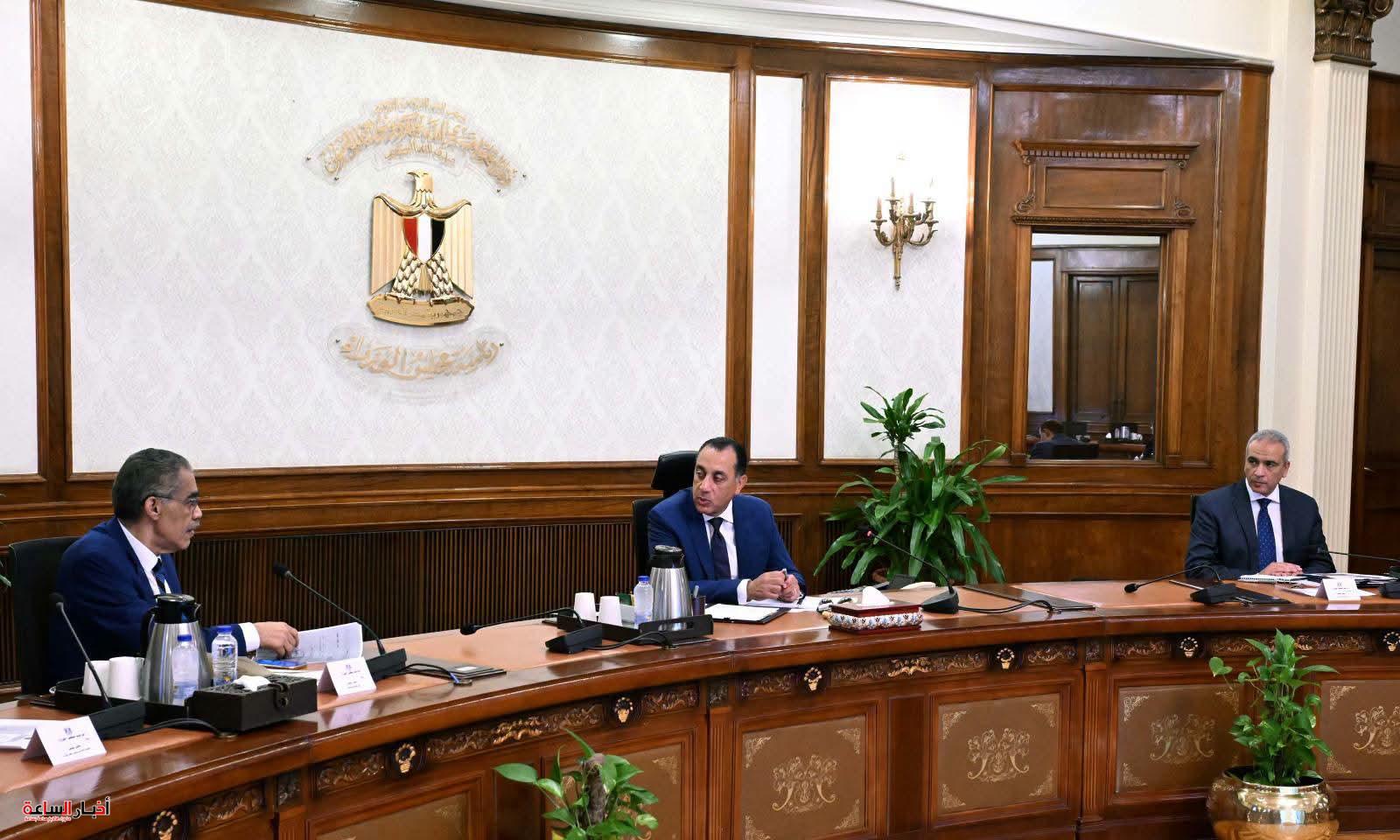 دكتور مصطفي مدبولي يستعرض تنفيذ تكليفات الرئيس لتطوير الإعلام ويؤكد.. مؤتمر سنوي وخطة لتعزيز الحوار وحرية تداول المعلومات