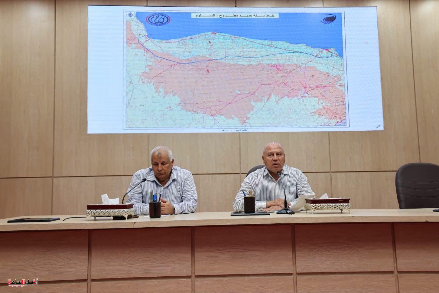 وزير النقل يبحث مع مشايخ قبائل مطروح تطوير خط سكة حديد مطروح–السلوم وتوسيع خدمات الأتوبيسات لدعم التنمية