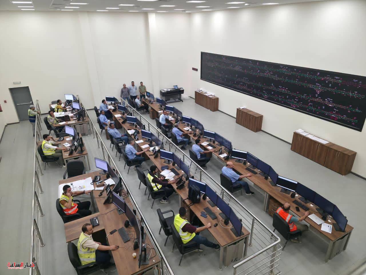وزير النقل يعلن اكتمال تطوير إشارات خط أسيوط–نجع حمادي ودخول مركز التحكم المركزي بسوهاج الخدمة